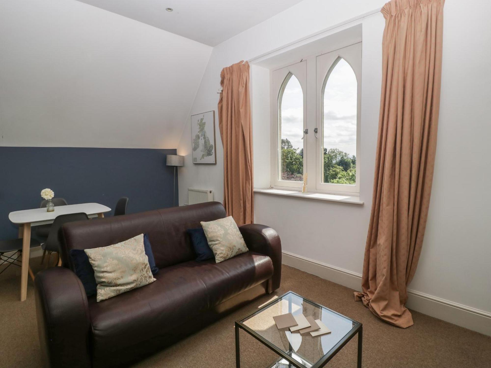 Amazing View Appartement Malvern Wells Buitenkant foto