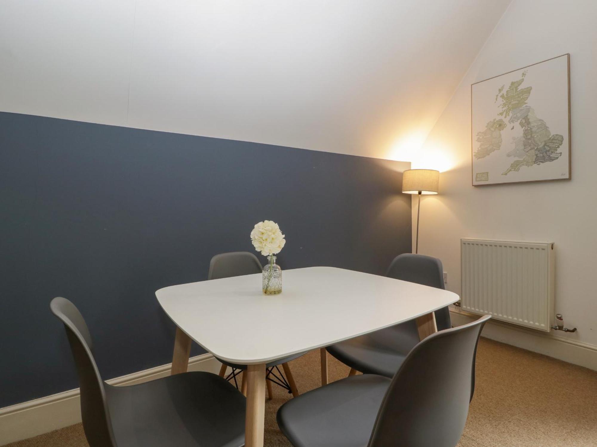 Amazing View Appartement Malvern Wells Buitenkant foto
